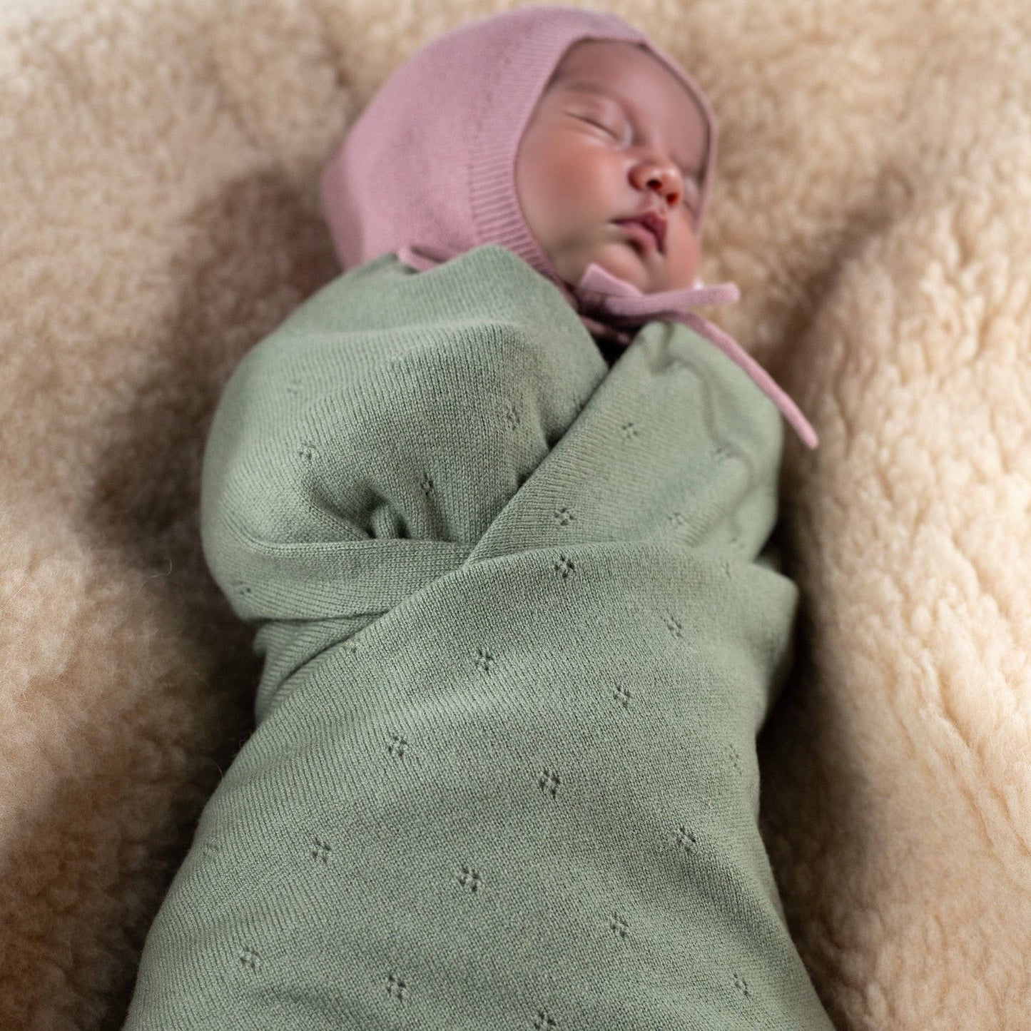 Gestrickte Babydecke aus Merinowolle