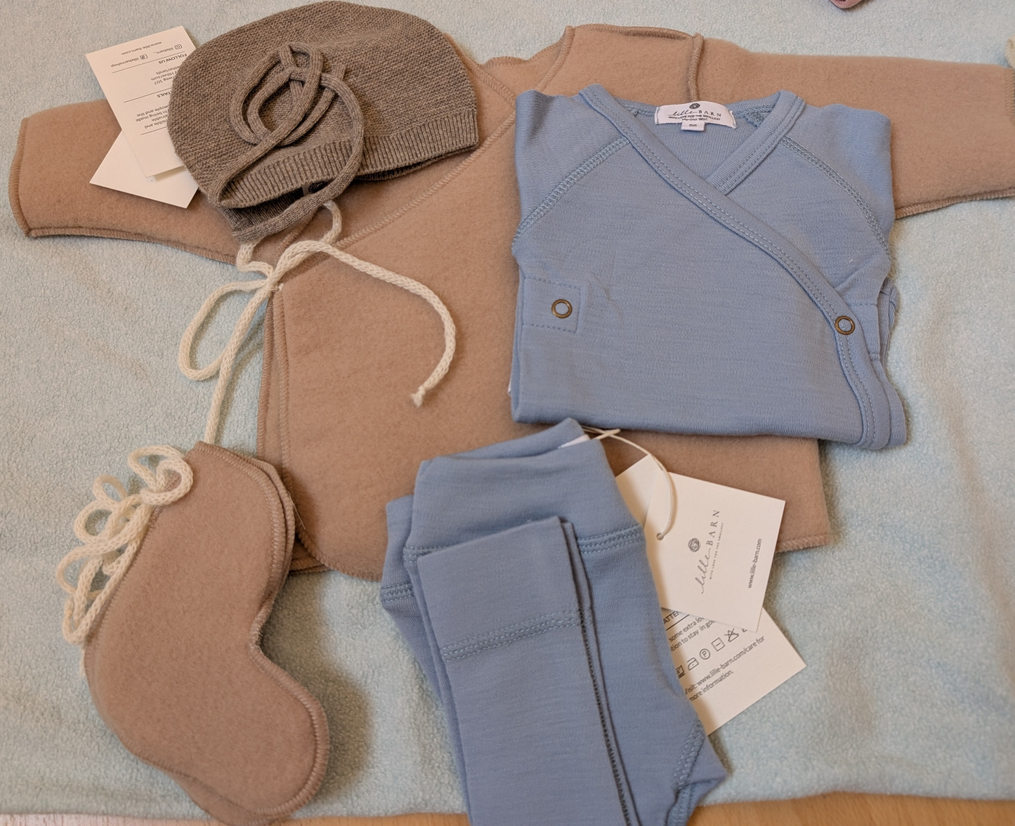 Wurzelweiche Babyerstausstattung - Hellblau