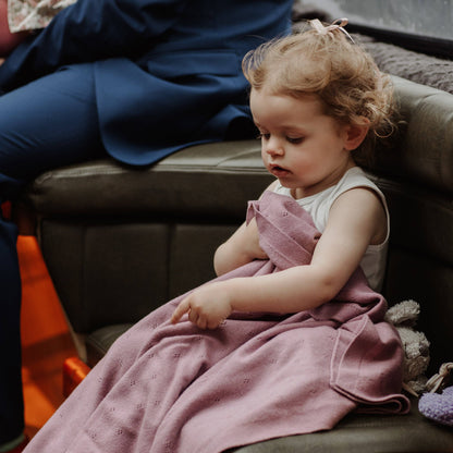 Gestrickte Babydecke aus Merinowolle